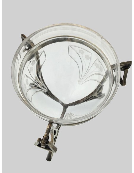 Jugendstil Deckeldose aus geschliffenem Glas in versilberter Messing-Montur auf Füßen von WMF.